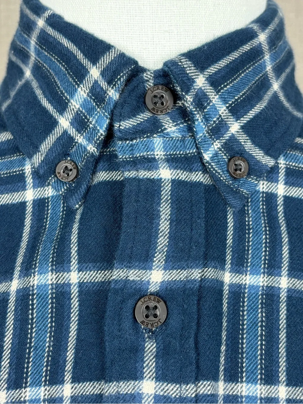 J.Crew Men’s 100% Cotton Brushed Twill Plaid Shirt Navy Blue Medium NWT